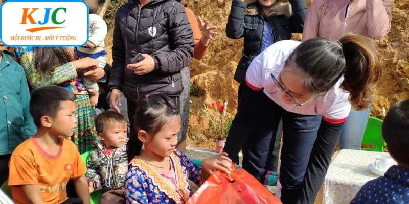 Hoạt động thiện nguyện KJC kết nối yêu thương